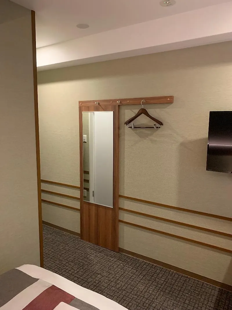 Shinsaibashi Grand Hotel Osaka 3*,